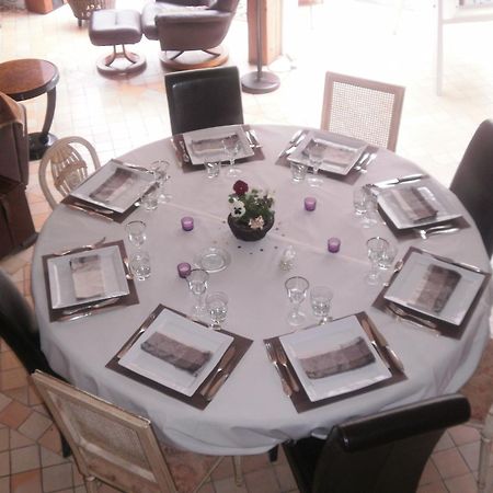 Le Jardin Des Roches Bed & Breakfast Moigny ภายนอก รูปภาพ